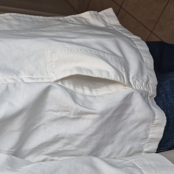 Women's White Button-Up Jacket - Picture 9 of 10